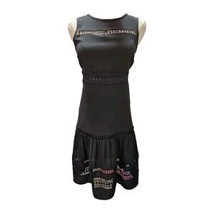 Ann Taylor Petite Size 00 Woman's Black Lace Cutout Dress LBD Sassy‎ Lined Flowy